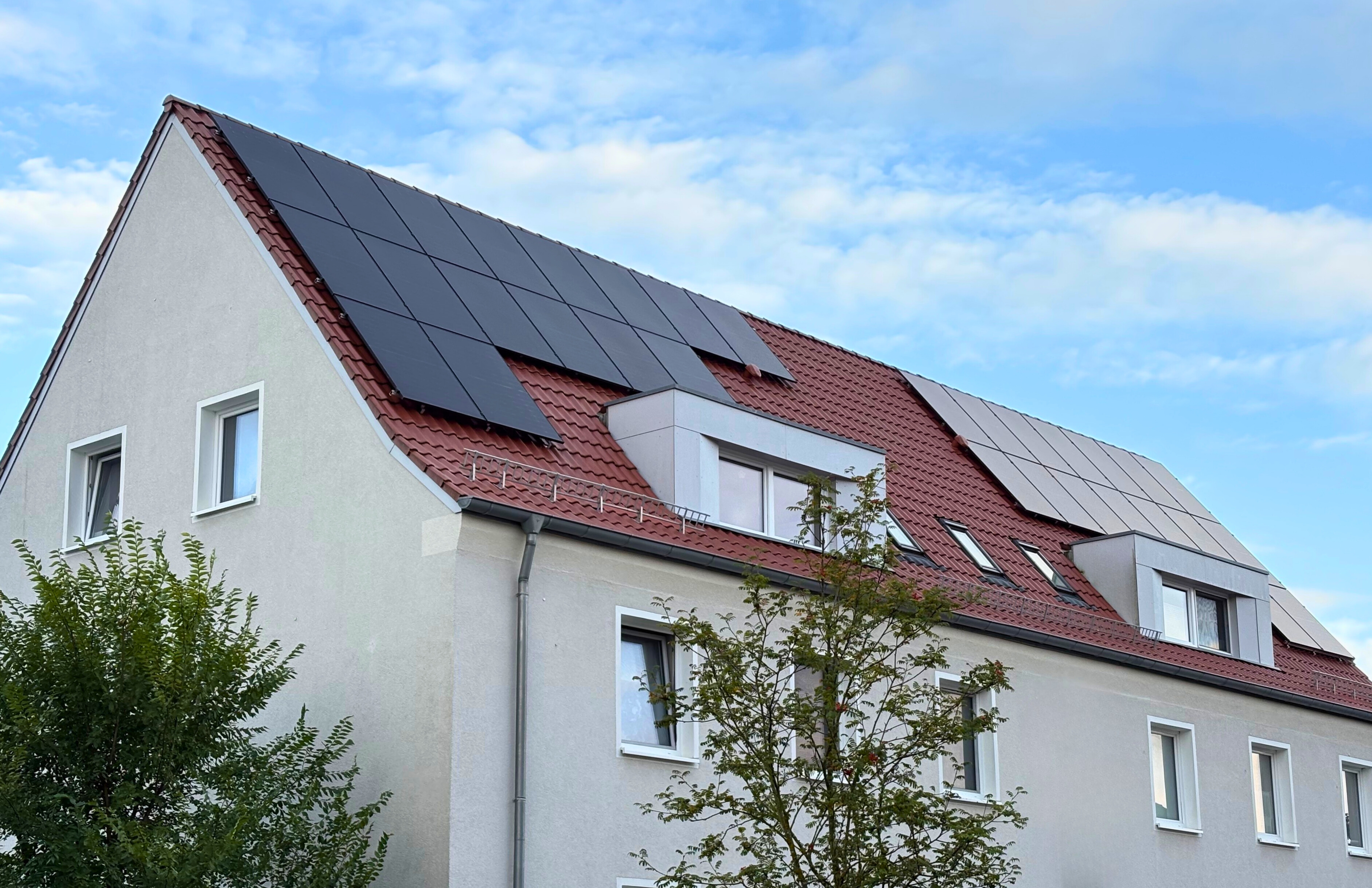 Mehrfamilienhaus mit Photovoltaikanlage