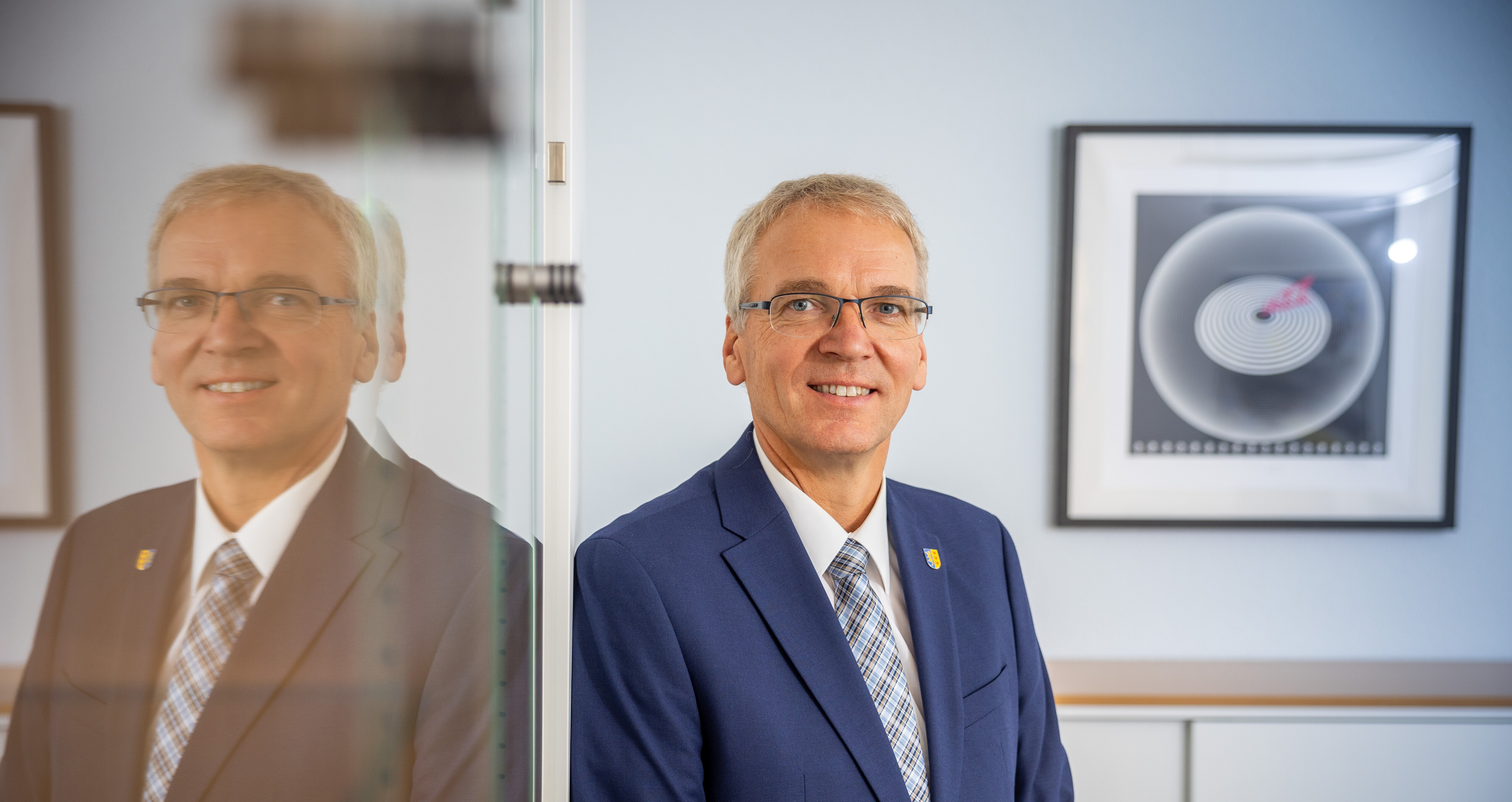 Portraitaufnahme von Landrat Jens Böther.