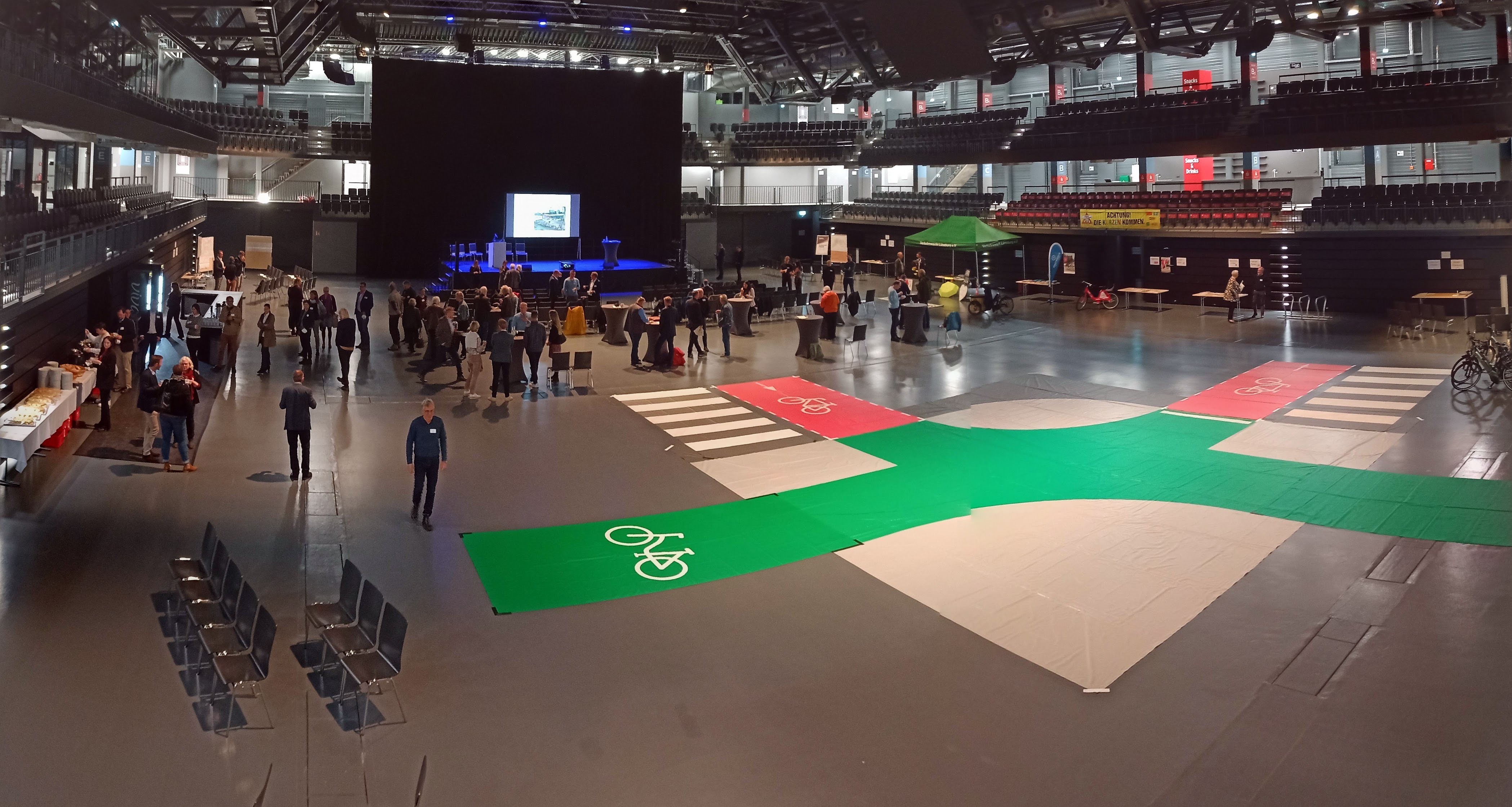 In der LKH Arena hat die erste Radverkehrskonferenz des Landkreises Lüneburg stattgefunden.