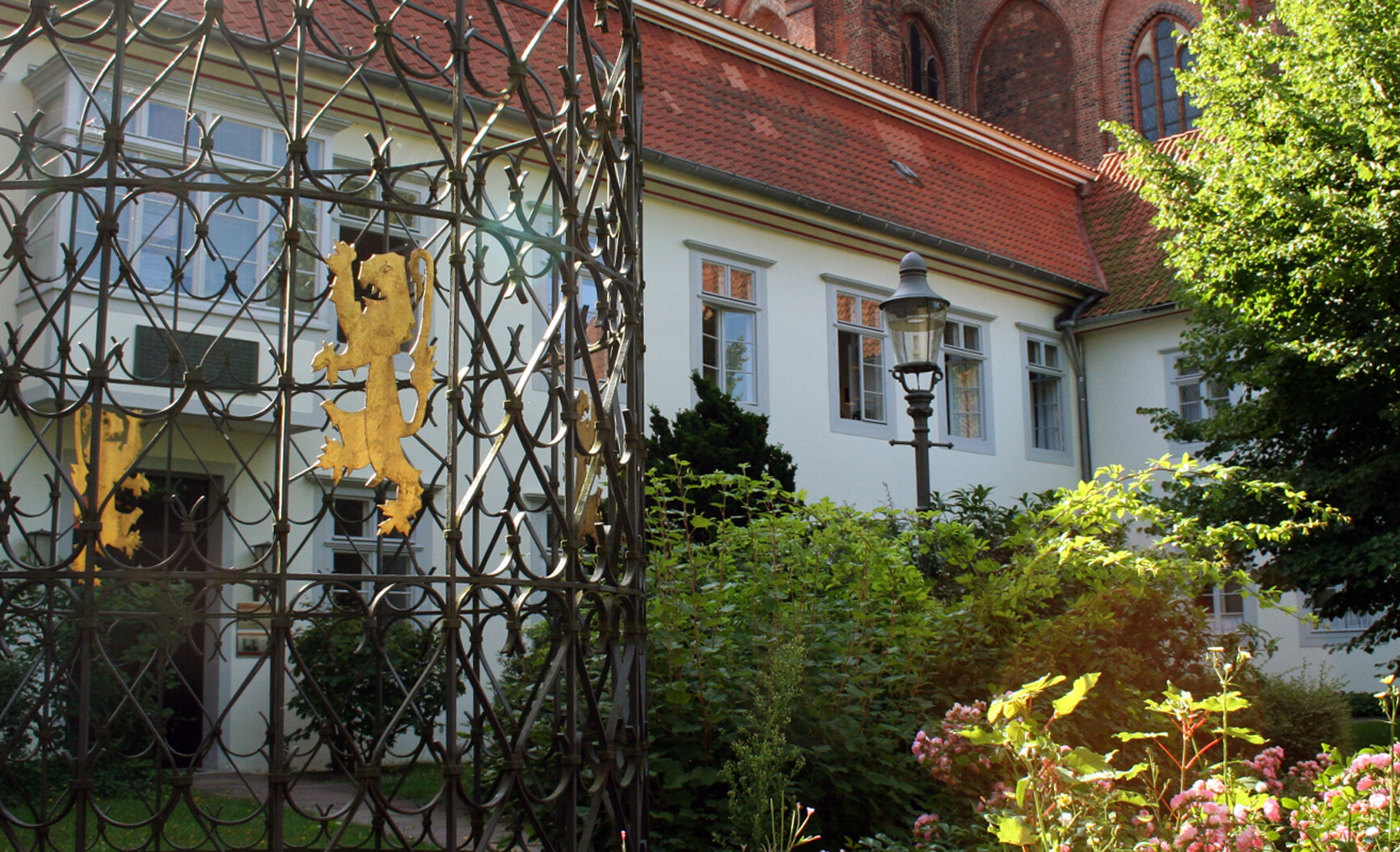 Kreisverwaltung des Landkreises Lüneburg: Hauptgebäude am Michaeliskloster